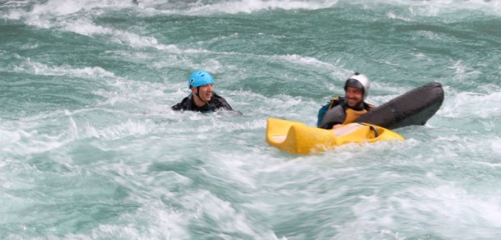 River Surfing – Ohne Boot einem Wildwasserfluß ausgesetzt sein