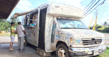 Giovanni’s Shrimp Truck in Kahuku – Knoblauch mit Shrimps