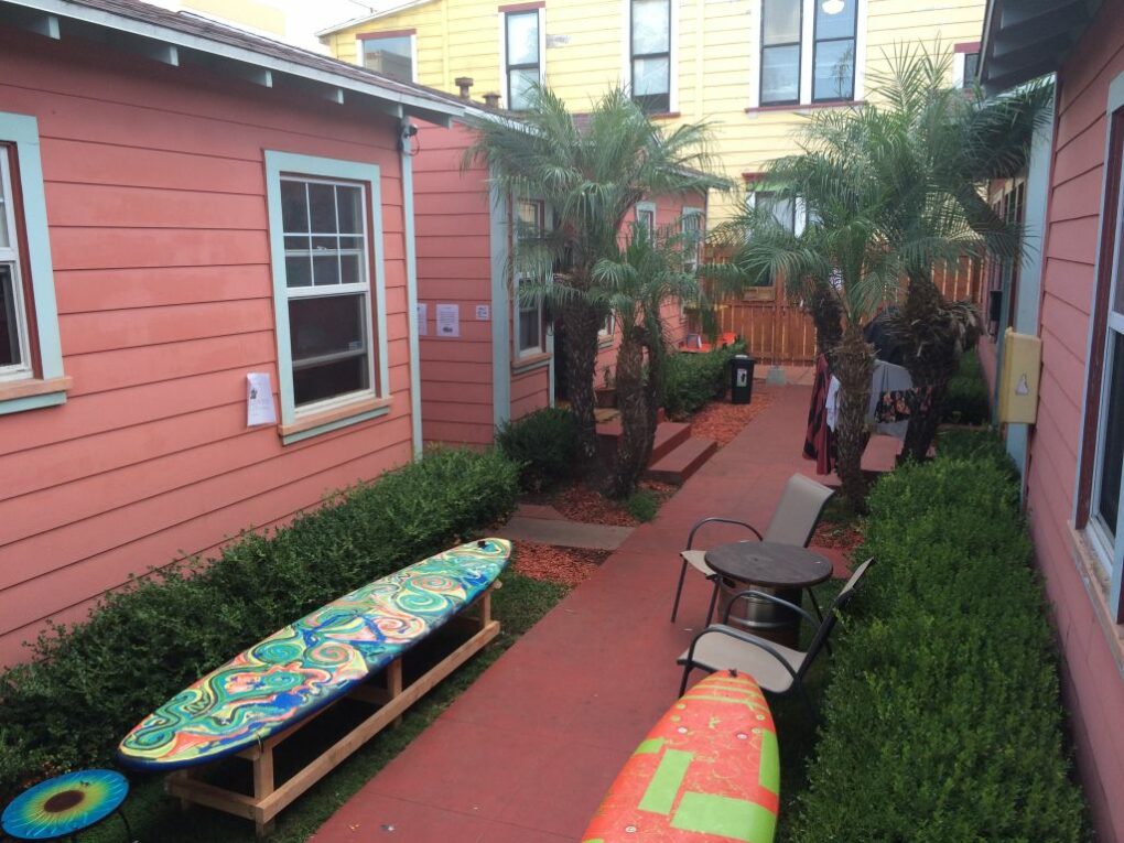 4 Bungalows des Hostels